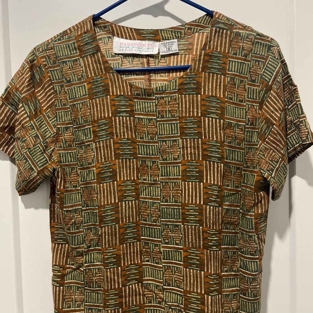 Passport Geometric Pattern Top - Picture 2 of 7